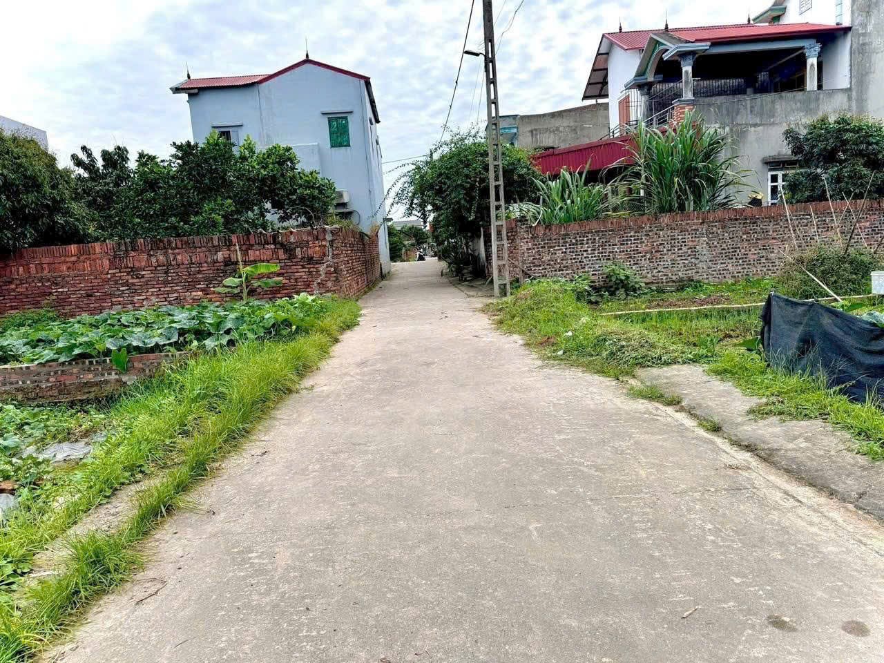 Siêu phẩm vuông như bìa đậu tại quang tiến sóc sơn