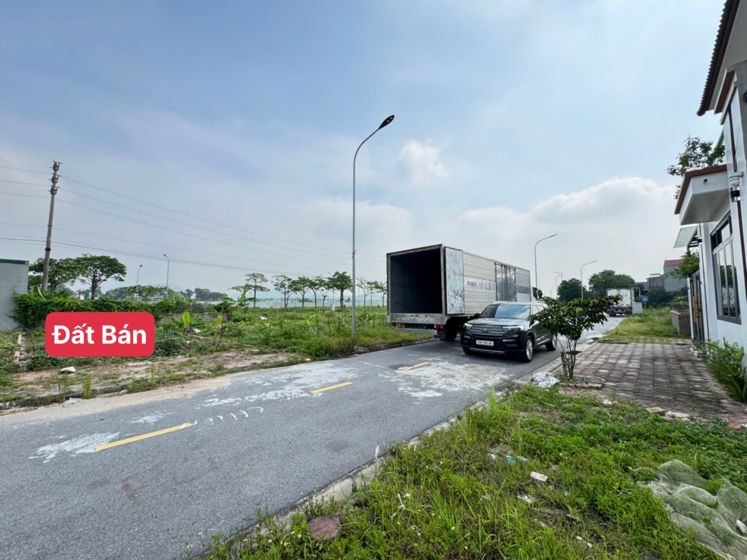 Siêu phẩm hương đình ngay  cổng CN2