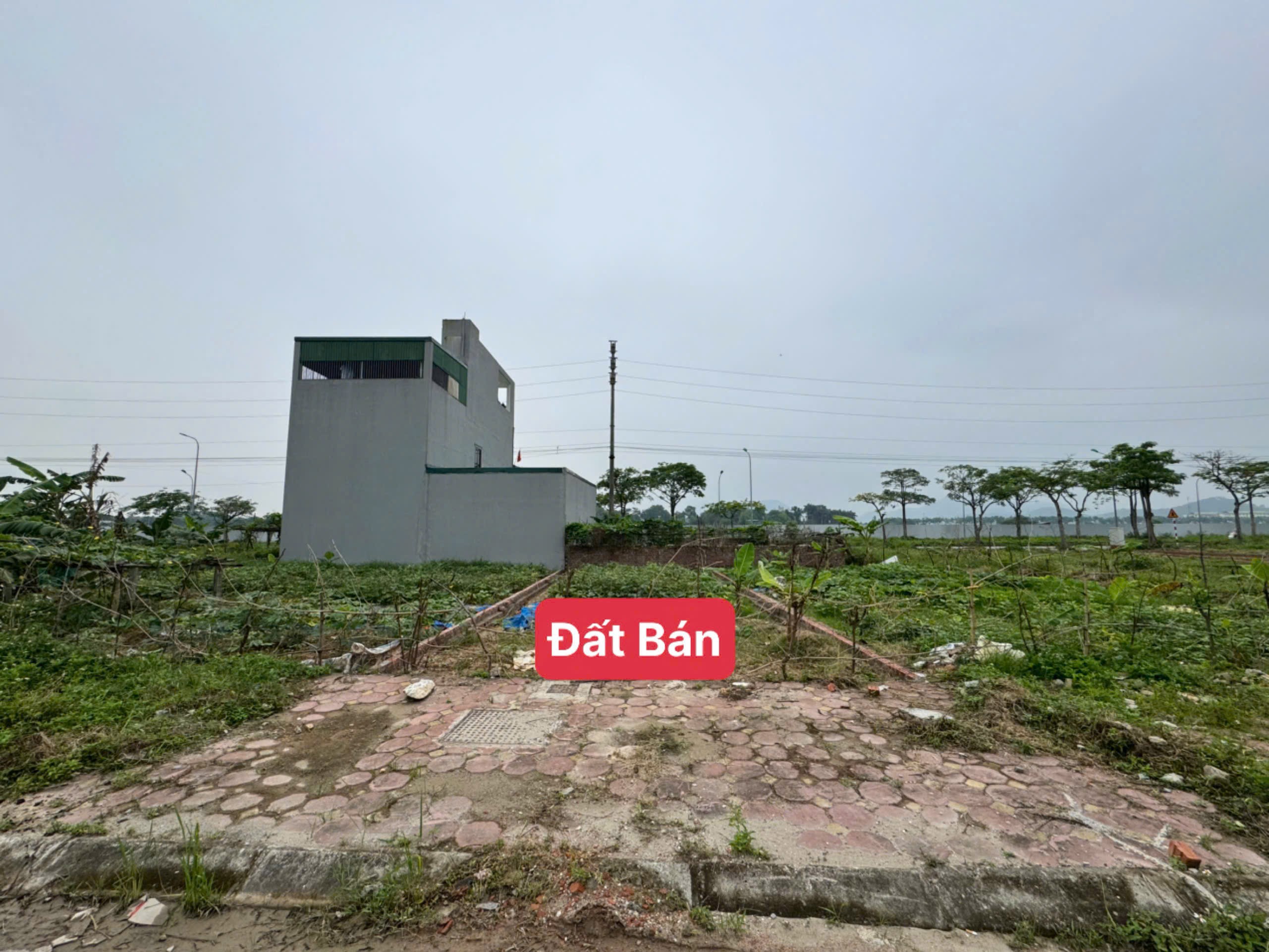 Siêu phẩm hương đình ngay  cổng CN2